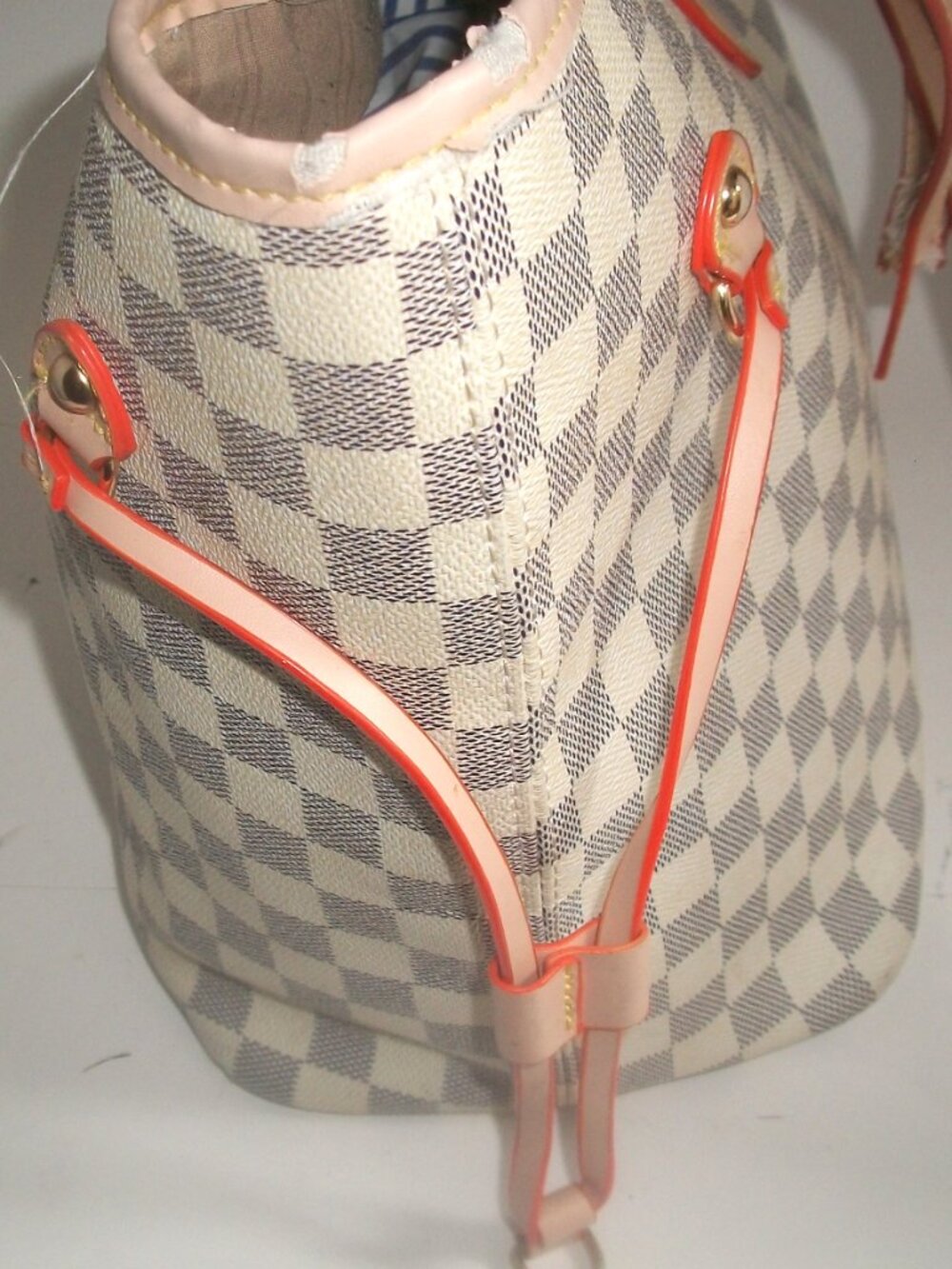 Large Tote in Style of Damier Azur Neverfull NOT Louis Vuitton - Picture 4 of 14